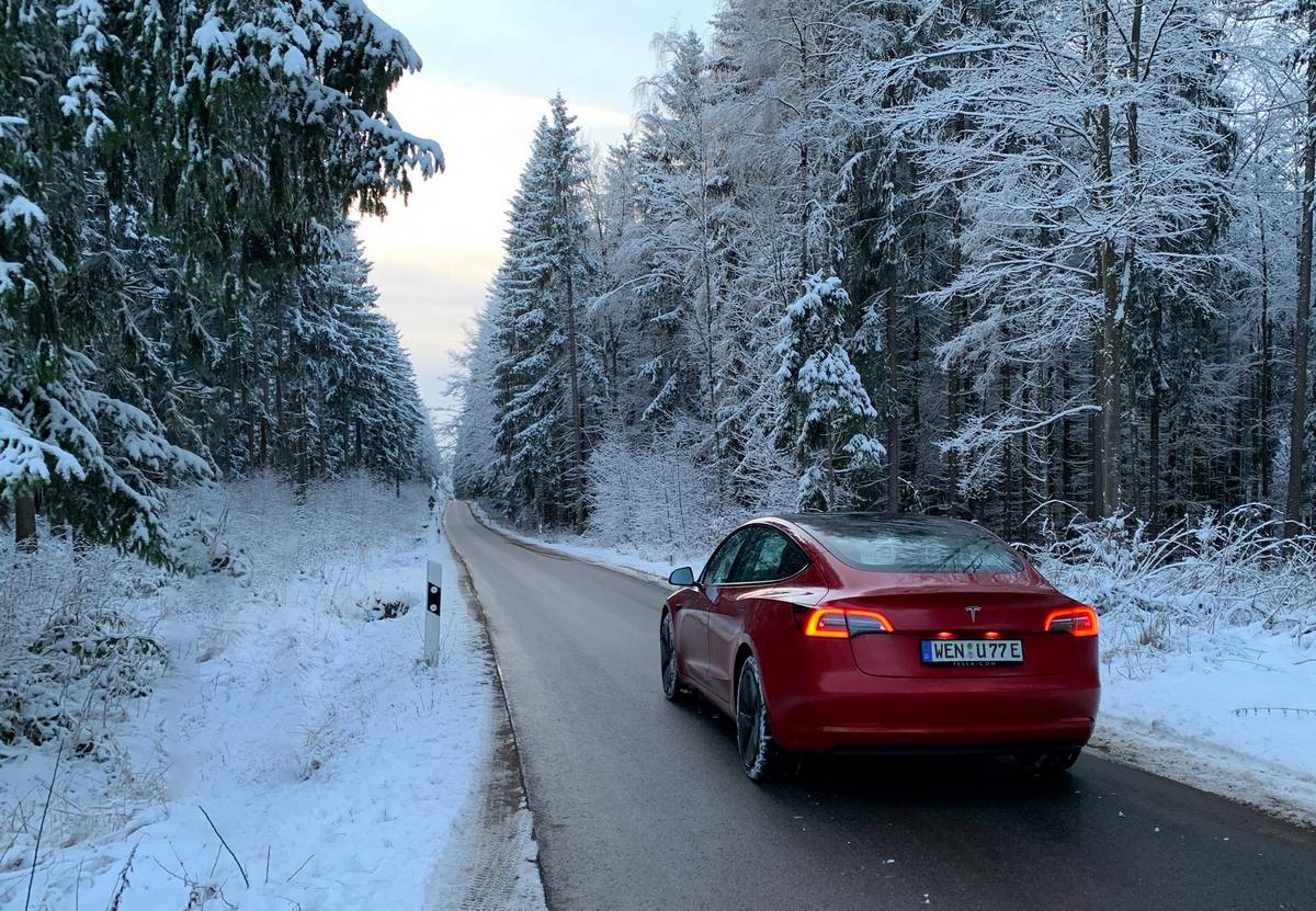 So rüsten Sie einen Motorvorwärmer nach - AUTO BILD